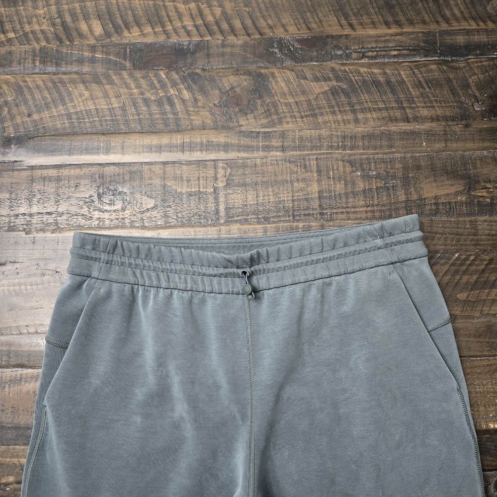LULULEMON Softstreme‎ Straight Leg Crop Pants | 12